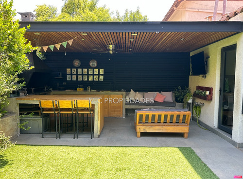 Venta Casa N 4D en suite Walk-in cl&oacute;set 2B 2E 1B La Llaver&iacute;a - Vitacura