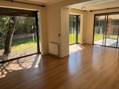 Arriendo Casa NO 6D en suite Walk-in cl&oacute;set 6B 6E 2B San Carlos de Apoquindo - Las Condes