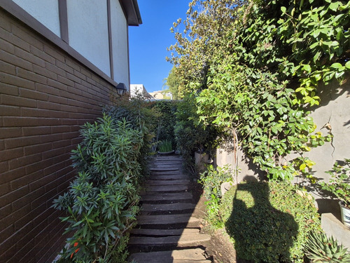 Venta Casa 3D en suite 3B 1E Troncos Viejos - La Reina