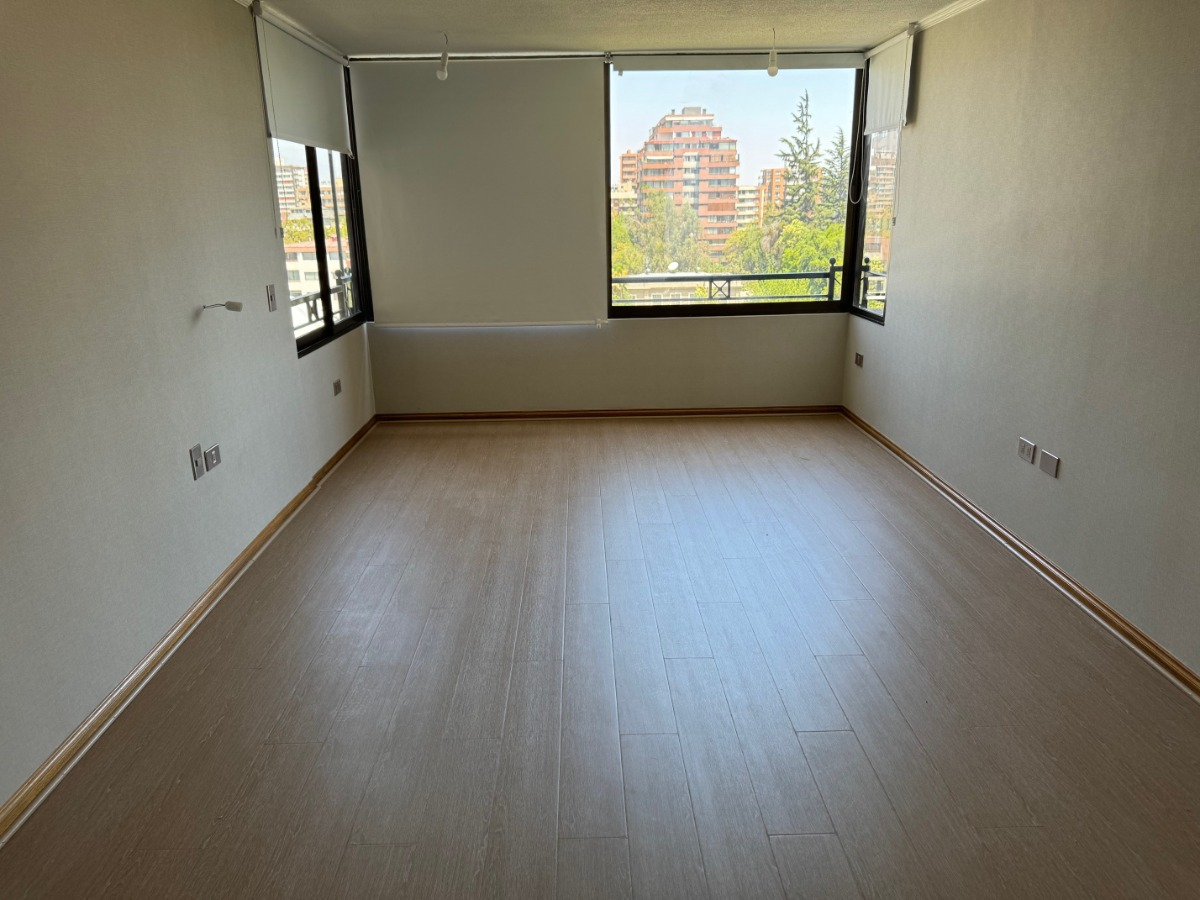Venta Departamento NP 4D en suite Walk-in cl&oacute;set 3B 2E 1Bd Los Leones - Providencia