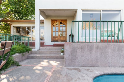 Venta Casa NP 5D en suite Walk-in cl&oacute;set 4B 2E 1B Los Dominicos - Las Condes