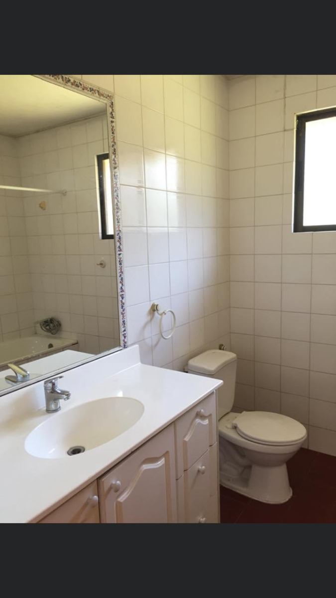 Arriendo Casa 5D en suite Walk-in cl&oacute;set 5B 2E 1Bd Chicureo - Colina