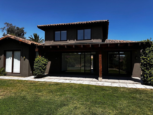 Arriendo Casa 4D 4B 4E 1B Chicureo - Colina