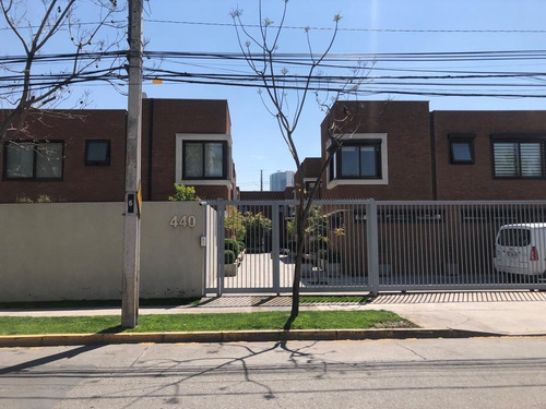 Venta Casa NO 3D 3B 2E 2B Metro Manquehue - Apumanque - Las Condes