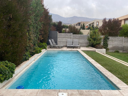 Venta Casa NOSP 6D en suite Walk-in cl&oacute;set 5B 4E 1B Chicureo - Colina