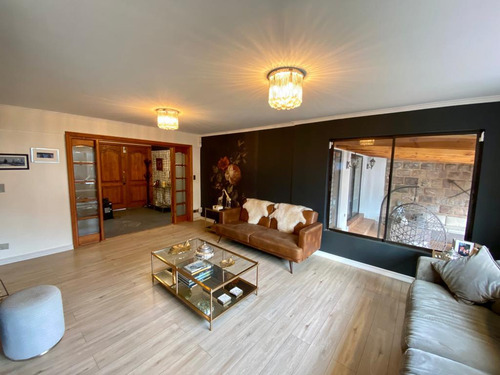 Arriendo Casa 5D 3B 1E 1B Los Dominicos - Las Condes