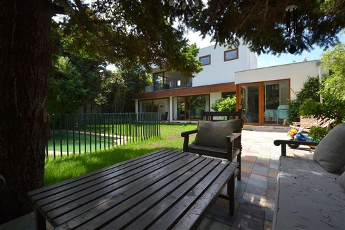 Arriendo Casa 4D en suite Walk-in cl&oacute;set 3B 3E 1B Juan XXIII - Vitacura