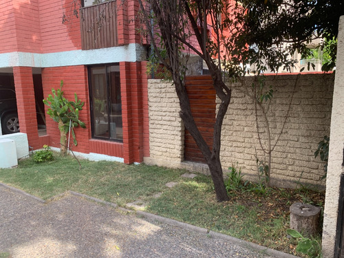 Arriendo Casa NOSP 4D en suite 3B 2E 1B Parque Bot&aacute;nico - &Ntilde;u&ntilde;oa