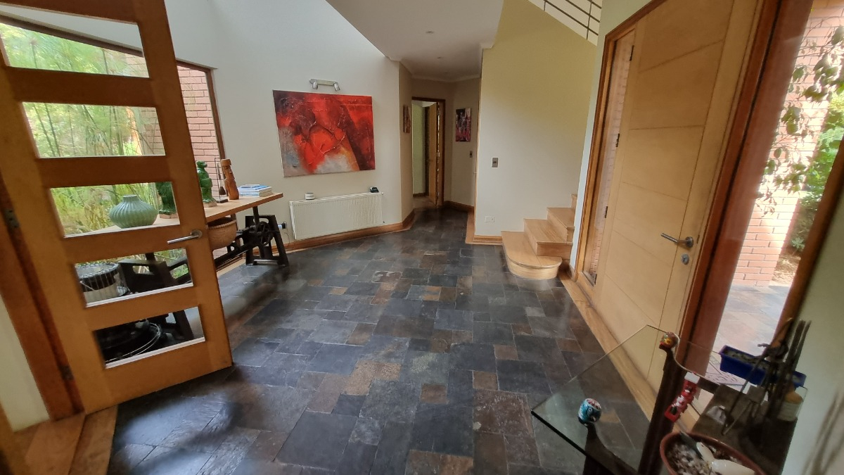 Venta Casa 5D en suite Walk-in cl&oacute;set 5B 5E 1Bd Chicureo - Colina