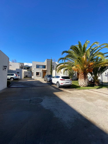 Venta Casa NO 4D 4B 2E 1B Carlos Ossand&oacute;n - La Reina