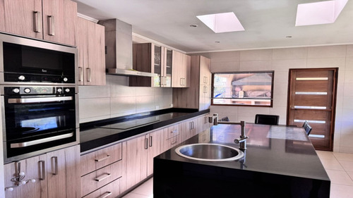 Venta Casa NO 6D en suite Walk-in cl&oacute;set 6B 10E 1B Chicureo - Colina