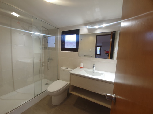 Venta Casa NOSP 5D en suite 3B 2E 1B Los Dominicos - Las Condes