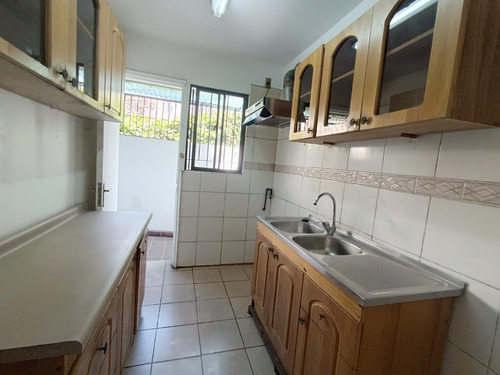 Venta Departamento O 3D 2B 1B Barrio Italia - Providencia
