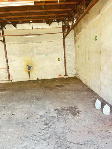 Arriendo Taller Con Oficinas , Planta Libre , Conchali ,