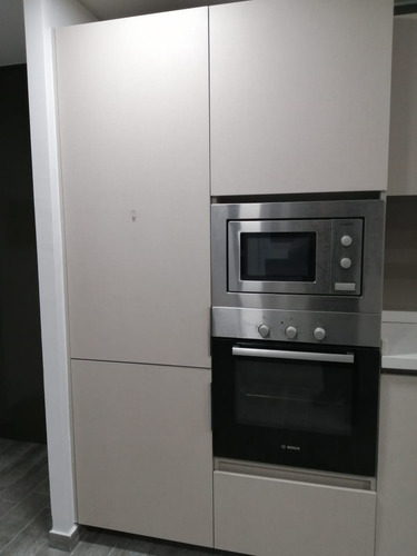 Arriendo Departamento 2D en suite 2B 1E 1B Los Dominicos - Las Condes