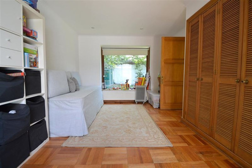 Arriendo Casa 4D en suite Walk-in cl&oacute;set 3B 3E 1B Juan XXIII - Vitacura