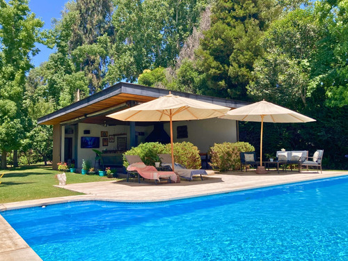 Venta Casa NO 6D en suite Walk-in cl&oacute;set 7B 2E 2B Chicureo - Colina