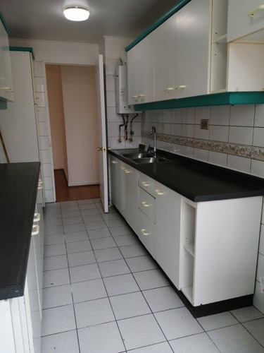 Arriendo Departamento 3D en suite 2B 1E 1B Campus Oriente - Providencia