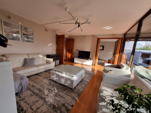 Arriendo Casa 5D 5B 3E San Carlos de Apoquindo - Las Condes