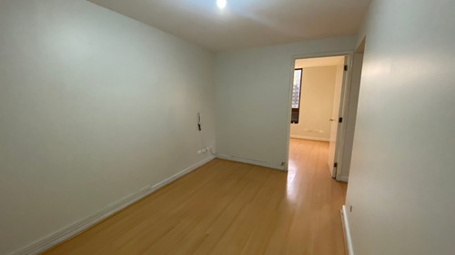 Arriendo Oficina NO 2B Barrio El Golf - Las Condes