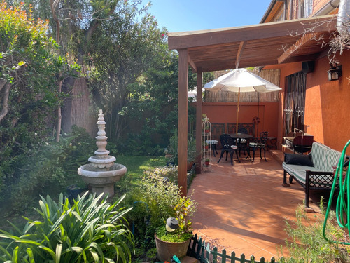 Arriendo Casa 4D 3B 2E 1B Los Dominicos - Las Condes