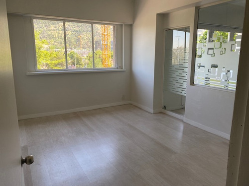 Arriendo Oficina NOSP 3B 1E Salvador - Providencia