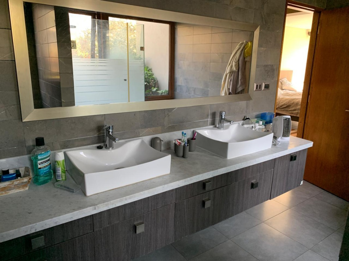 Venta Casa NO 5D en suite Walk-in cl&oacute;set 5B Chicureo - Colina