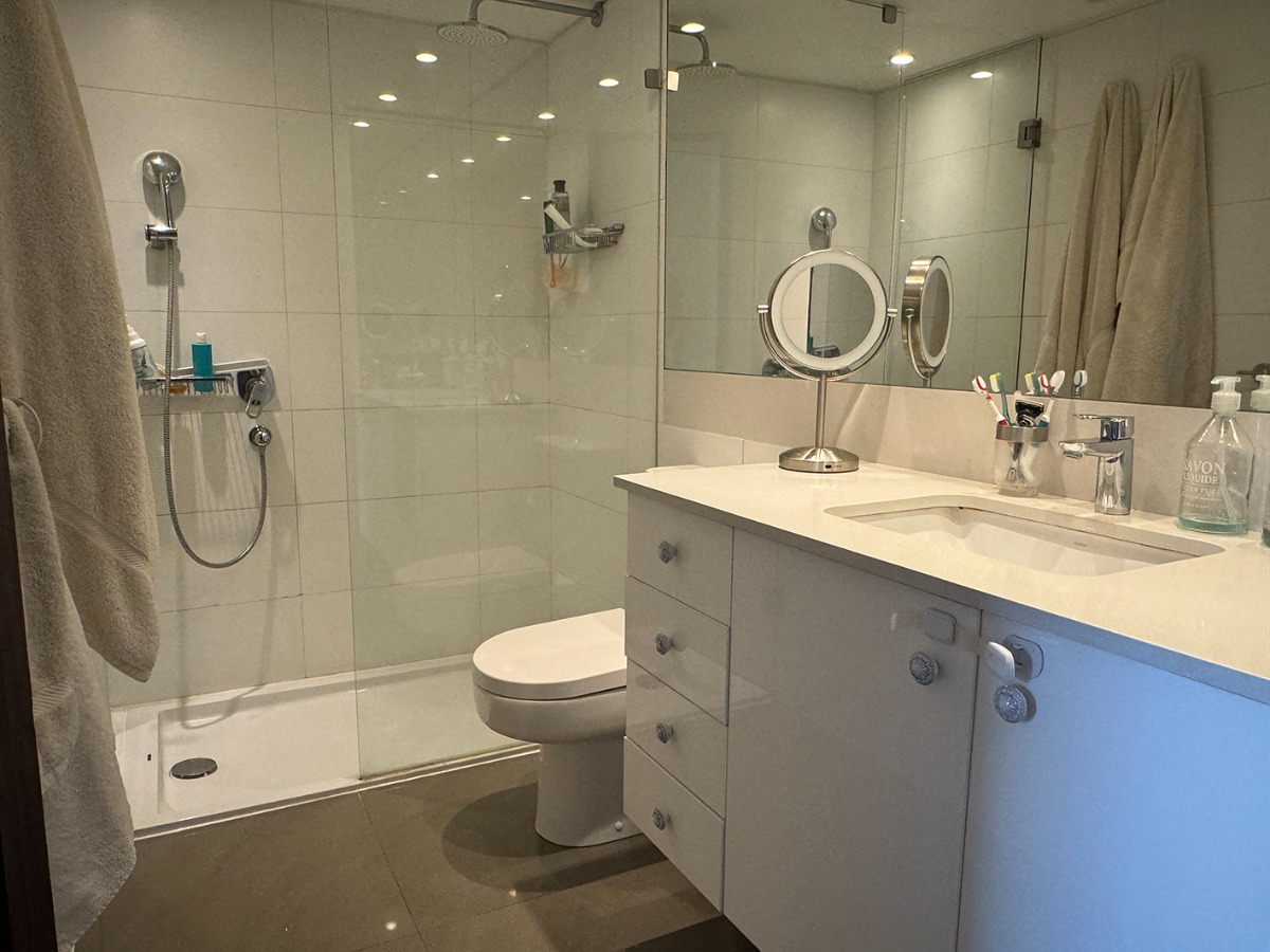 Venta Departamento NO 4D en suite 3B 1E 1Bd Parque Bicentenario - Vitacura