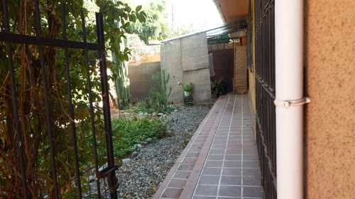 Arriendo Casa SO 5D 3B 2E 1B  - La Reina