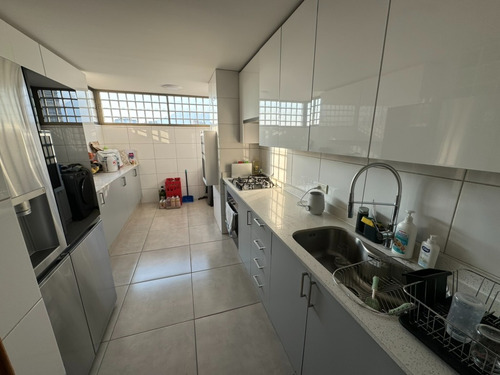 Venta Departamento NO 3D en suite Walk-in cl&oacute;set 3B 2E 1B Barrio El Golf - Las Condes