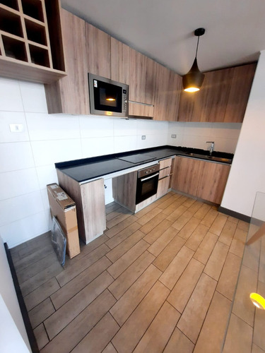 Venta Departamento SO 2D en suite Walk-in cl&oacute;set 2B 1E 1B Barrio Italia - Providencia