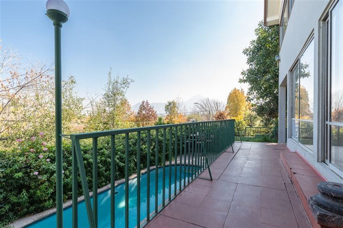 Venta Casa NP 5D en suite Walk-in cl&oacute;set 4B 2E 1B Los Dominicos - Las Condes