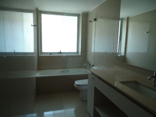 Arriendo Departamento N 4D en suite Walk-in cl&oacute;set 4B 2E 1B P&iacute;o XI - Vitacura