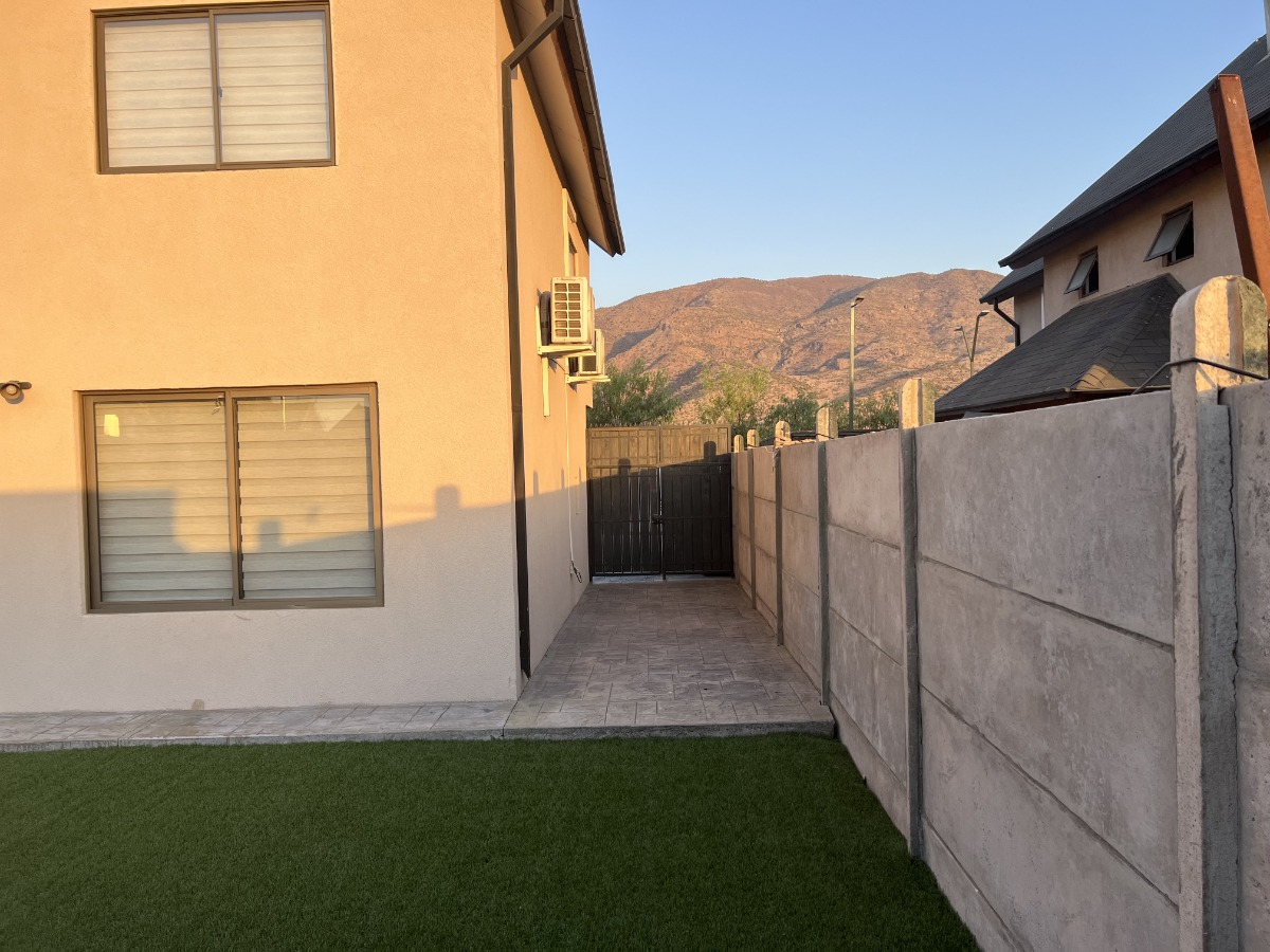 Venta Casa 3D en suite Walk-in cl&oacute;set 3B 2E Chicureo - Colina