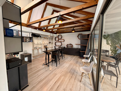 Arriendo Casa 5D en suite 4B 3E 1B Los Dominicos - Las Condes