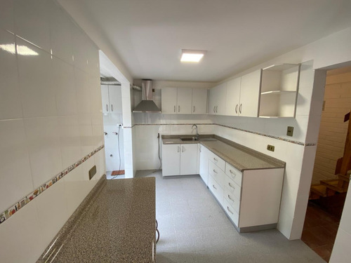 Arriendo Casa 3D 3B 1E  - La Reina