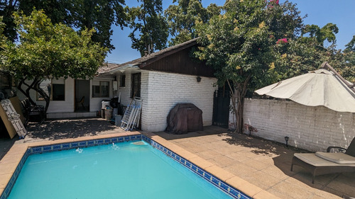 Arriendo Casa NO 4D 2B 2E 1B Rotonda Atenas - Las Condes