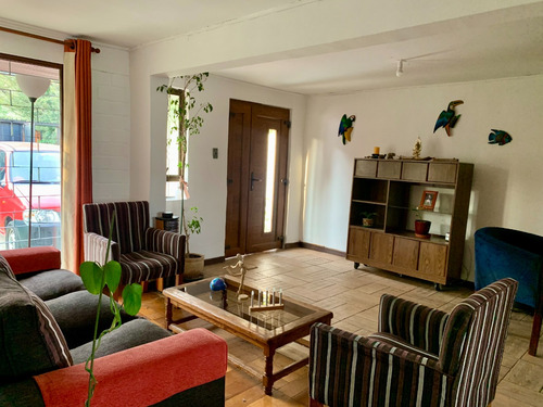 Venta Casa NO 3D 2B 2E 1B Rotonda Atenas - Las Condes