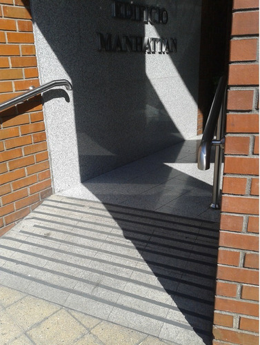 Venta Oficina NO 3B 1E 2B Metro Tobalaba - Mall Costanera - Providencia