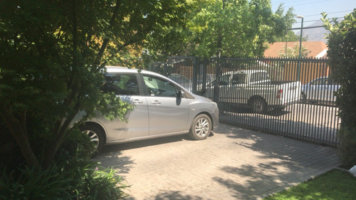 Arriendo Casa NO 6D 4B 2E 1B Nuestra Se&ntilde;ora del Rosario - Vitacura