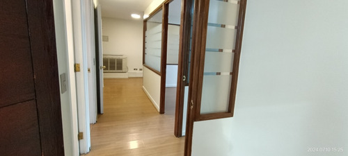 Arriendo Oficina 2B 1E Barrio El Golf - Las Condes
