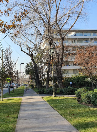 Arriendo Departamento N 4D en suite Walk-in cl&oacute;set 4B 2E 1B Vaticano - Las Condes