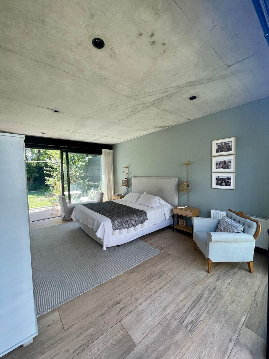 Venta Casa NO 5D en suite Walk-in cl&oacute;set 5B 3E 1Bd Los Dominicos - Las Condes