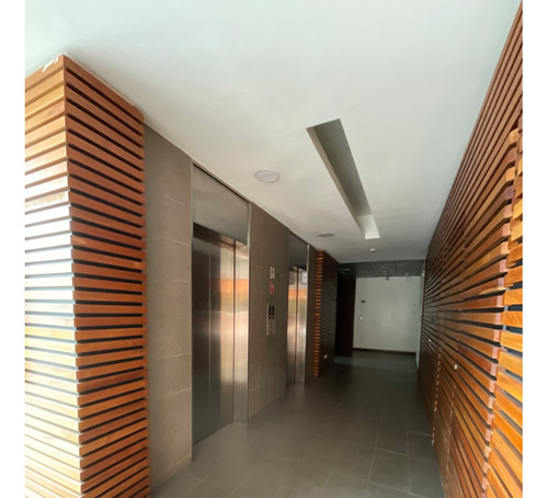 Arriendo Oficina 2B 1E 1B La Dehesa - Lo Barnechea