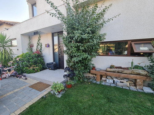 Venta Casa NO 3D en suite Walk-in cl&oacute;set 3B 4E 2B Chicureo - Colina