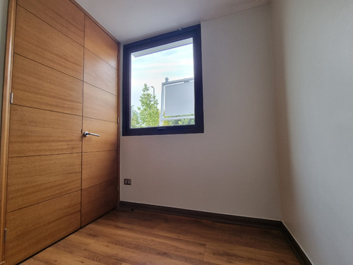 Venta Casa 5D en suite Walk-in cl&oacute;set 5B 4E 1B Chicureo - Colina