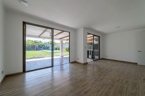 Venta Casa 3D en suite Walk-in cl&oacute;set 3B 4E 1B Chicureo - Colina