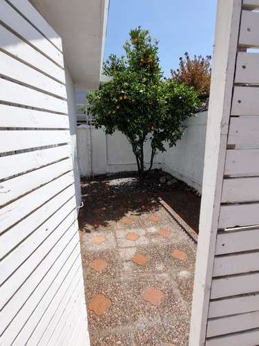 Arriendo Casa 4D 3B 1E Metro Hernando de Magallanes - Las Condes