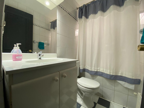 Arriendo Casa NO 5D en suite Walk-in cl&oacute;set 5B 3E Los Dominicos - Las Condes