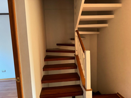 Venta Casa NOSP 5D en suite Walk-in cl&oacute;set 5B 3E 1B Carlos Ossand&oacute;n - La Reina